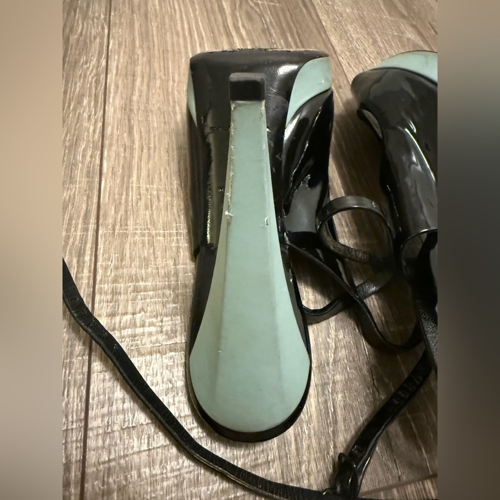 Balenciaga Paris Women’s Black Teal Patent Leather Peep Toe Heels Size 39 - Picture 7 of 8